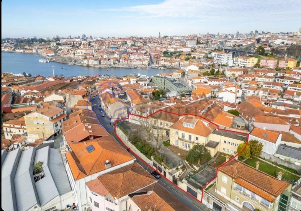 Moradia T23 para Venda em Santa Marinha e São Pedro da Afurada Foto 11