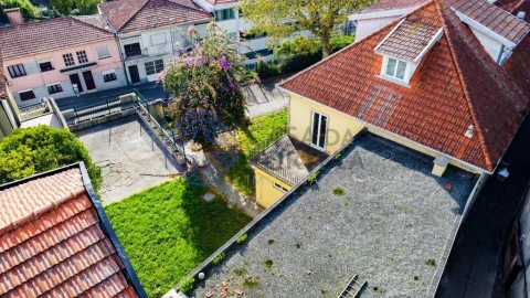 Moradia T23 para Venda em Santa Marinha e São Pedro da Afurada
