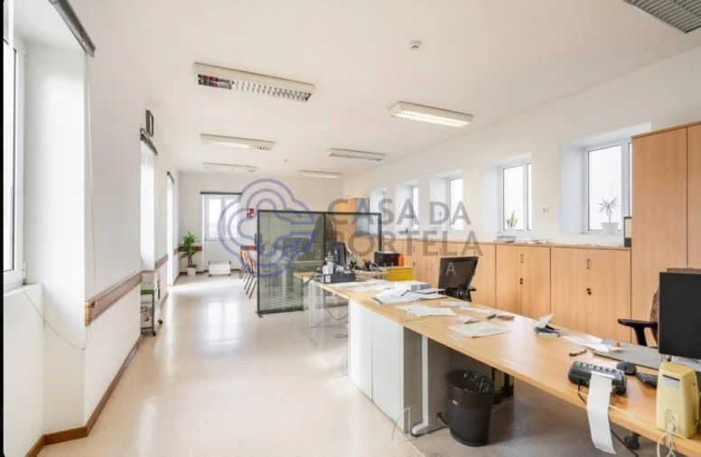 Moradia T23 para Venda em Santa Marinha e São Pedro da Afurada Foto 3