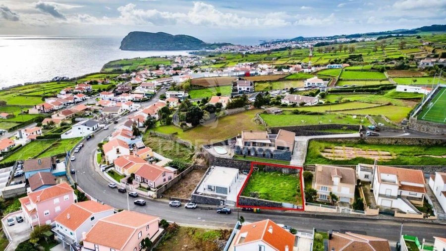 Terreno para Venda em Ribeirinha Foto 3