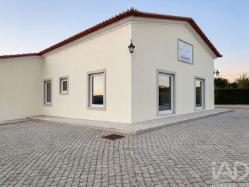 Moradia T3 para Venda em Valado dos Frades