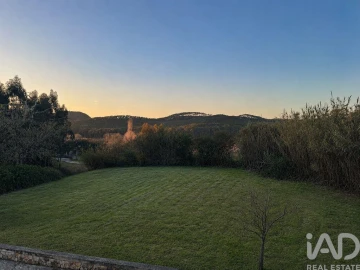 Moradia T3 para Venda em Valado dos Frades