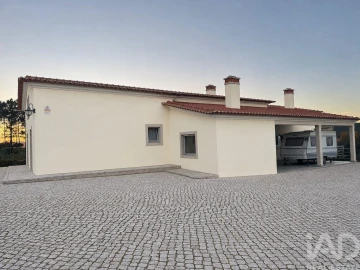 Moradia T3 para Venda em Valado dos Frades