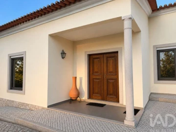 Moradia T3 para Venda em Valado dos Frades