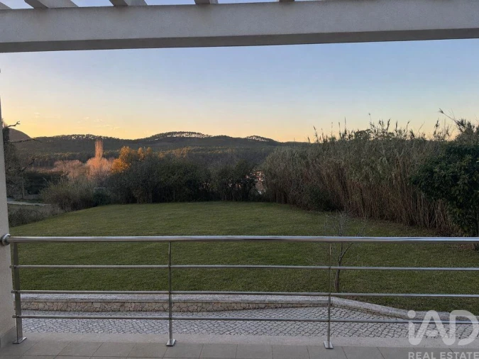 Moradia T3 para Venda em Valado dos Frades Foto 25