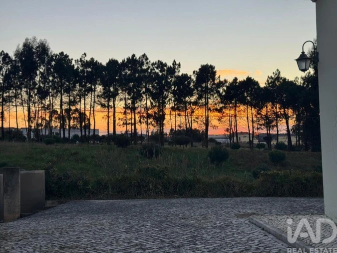 Moradia T3 para Venda em Valado dos Frades Foto 28