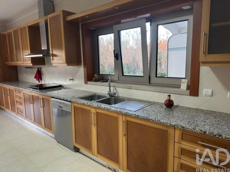 Moradia T3 para Venda em Valado dos Frades Foto 26