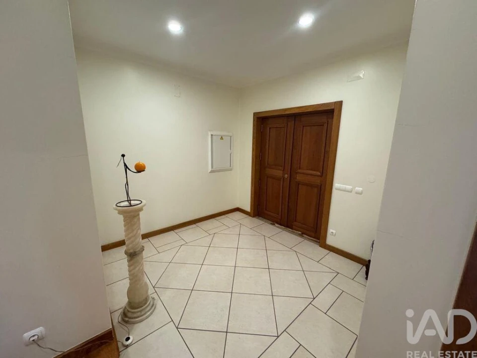 Moradia T3 para Venda em Valado dos Frades Foto 19