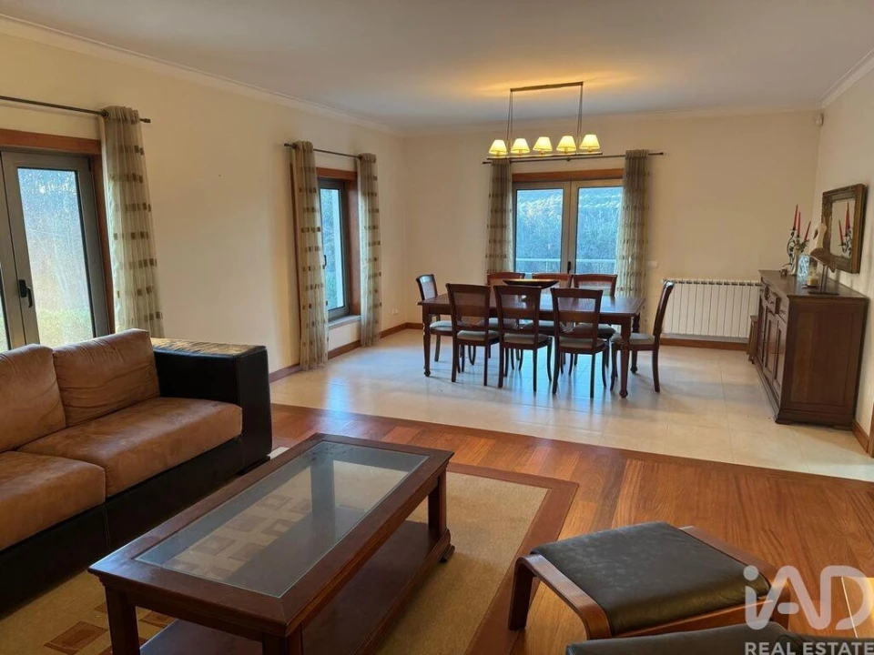 Moradia T3 para Venda em Valado dos Frades Foto 20