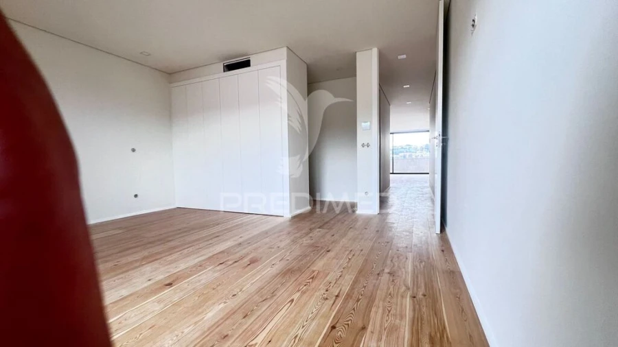 Apartamento T2 para Venda em Creixomil Foto 10