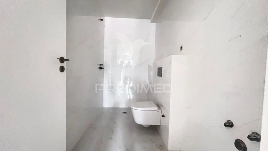 Apartamento T2 para Venda em Creixomil Foto 19