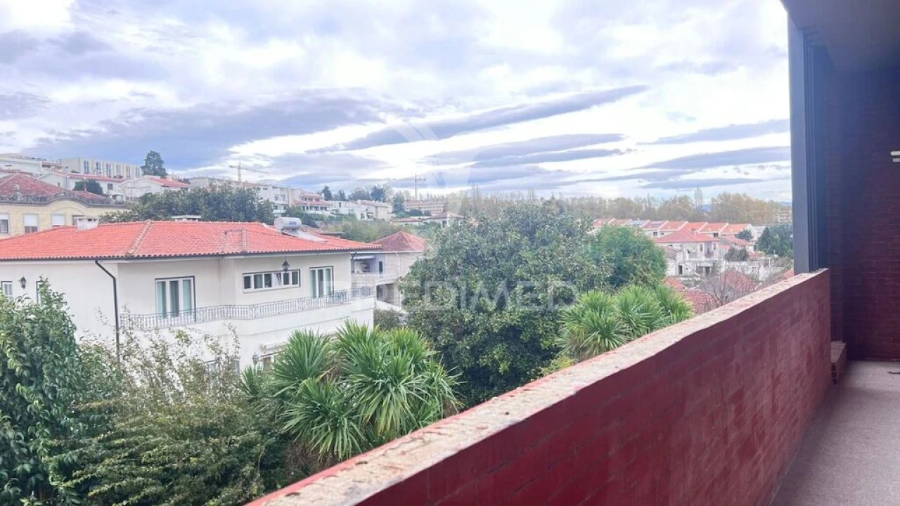 Apartamento T2 para Venda em Creixomil Foto 13