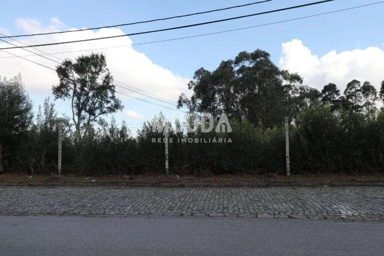 Terreno para Venda em Fiães