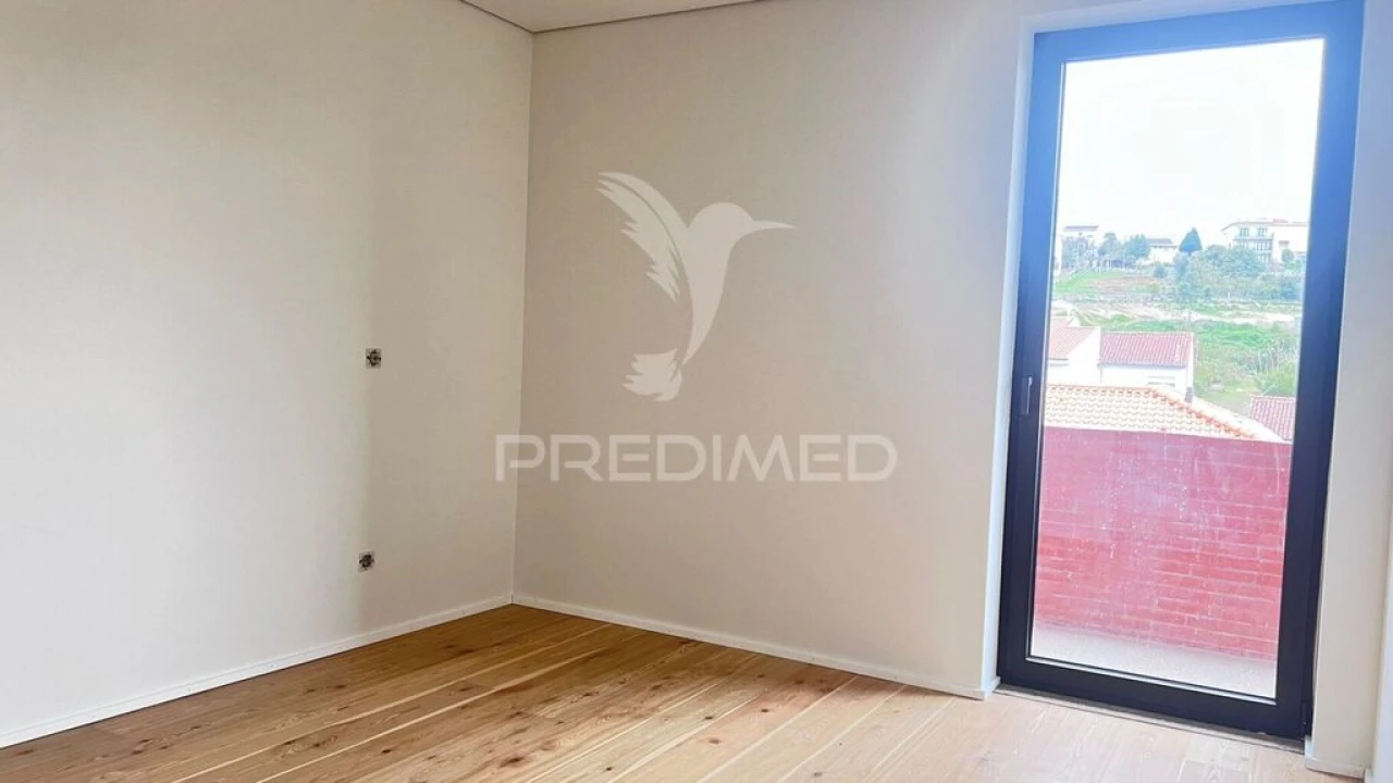 Apartamento T2 para Venda em Creixomil Foto 11