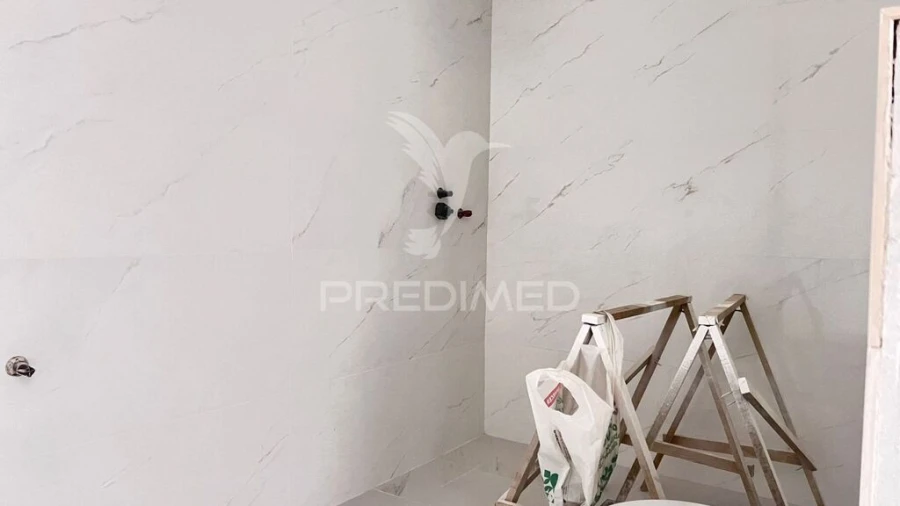 Apartamento T2 para Venda em Creixomil Foto 9