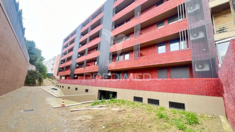 Apartamento T2 para Venda em Creixomil Foto 7