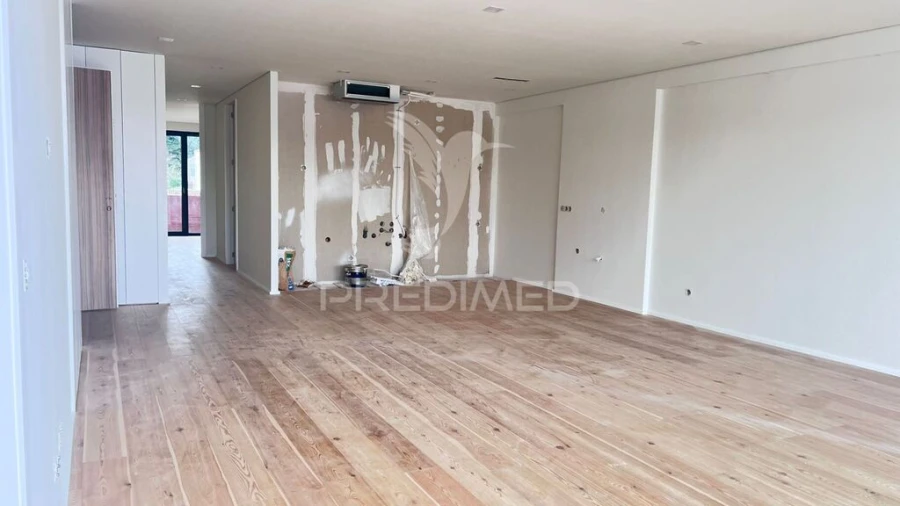 Apartamento T2 para Venda em Creixomil Foto 14