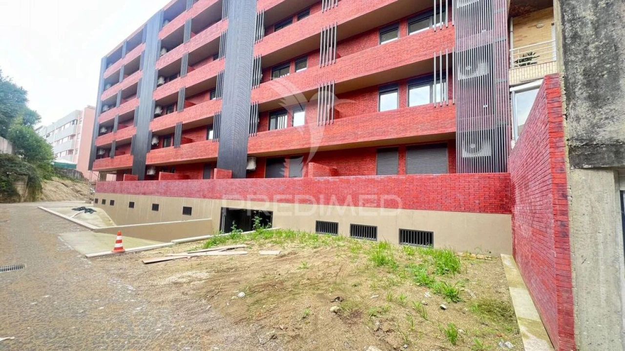 Apartamento T2 para Venda em Creixomil Foto 5