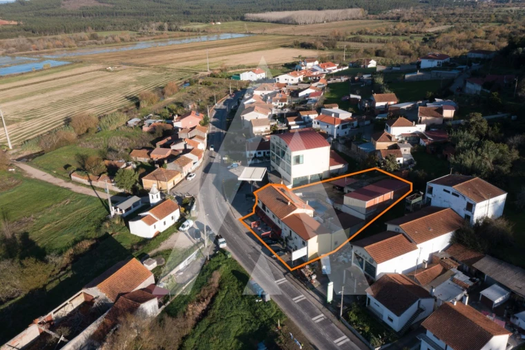 Moradia T6 para Venda em Figueiro do Campo Foto 1