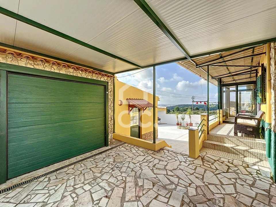 Moradia T2 para Venda em Peral Foto 3