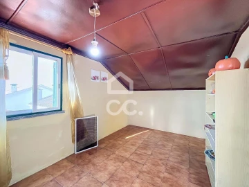 Moradia T2 para Venda em Peral
