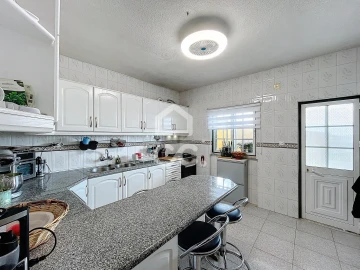 Moradia T2 para Venda em Peral
