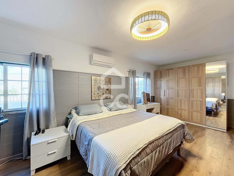 Moradia T2 para Venda em Peral Foto 28