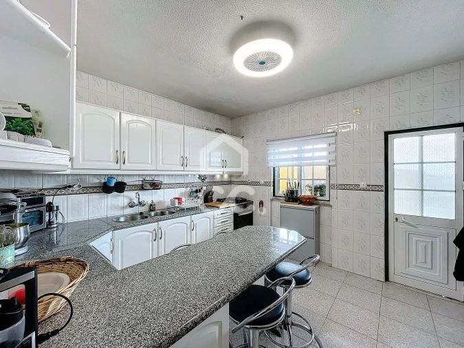 Moradia T2 para Venda em Peral Foto 26