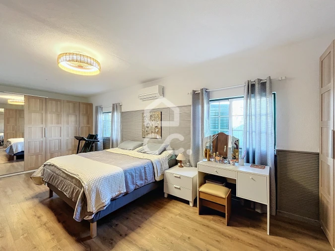 Moradia T2 para Venda em Peral Foto 29