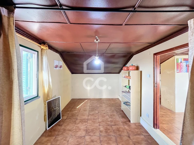 Moradia T2 para Venda em Peral Foto 37