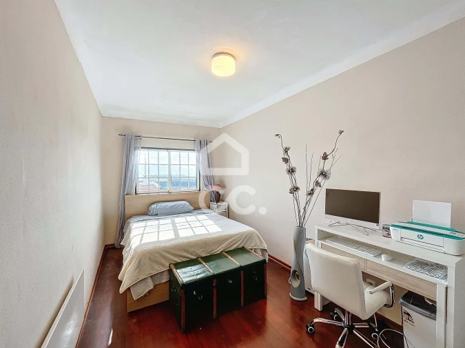 Moradia T2 para Venda em Peral Foto 30