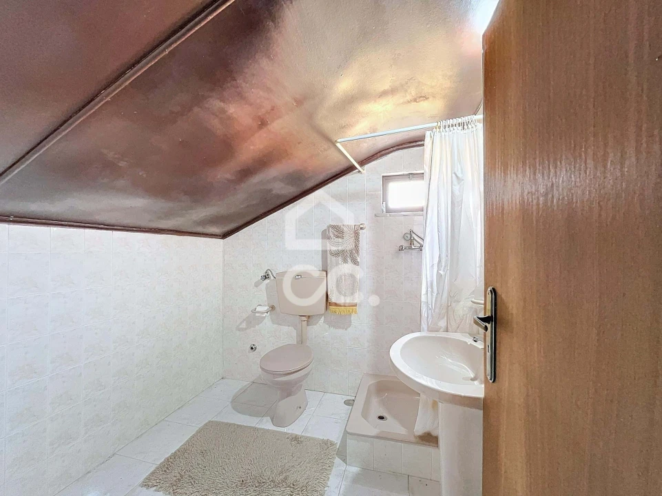 Moradia T2 para Venda em Peral Foto 40