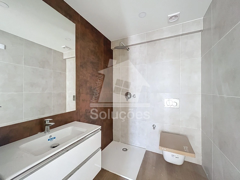 Apartamento T2 para Venda em Alvor Foto 16