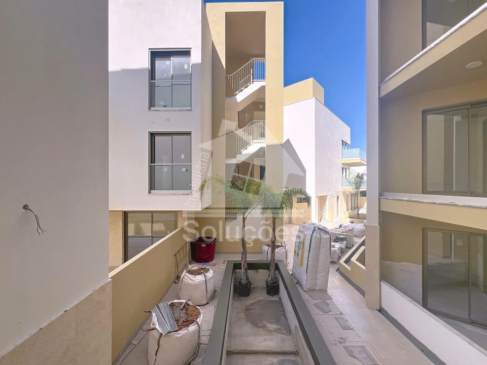 Apartamento T2 para Venda em Alvor Foto 20