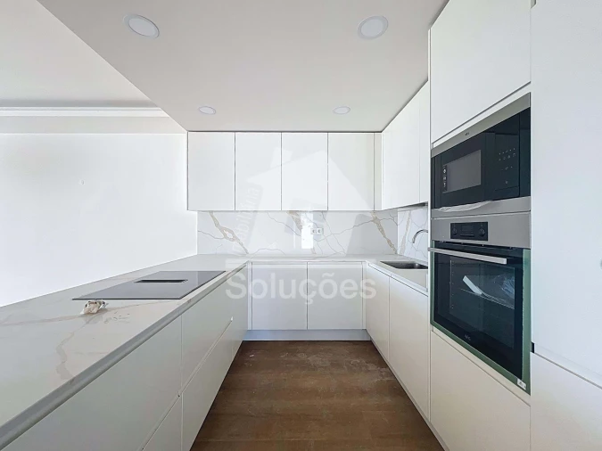 Apartamento T2 para Venda em Alvor Foto 3
