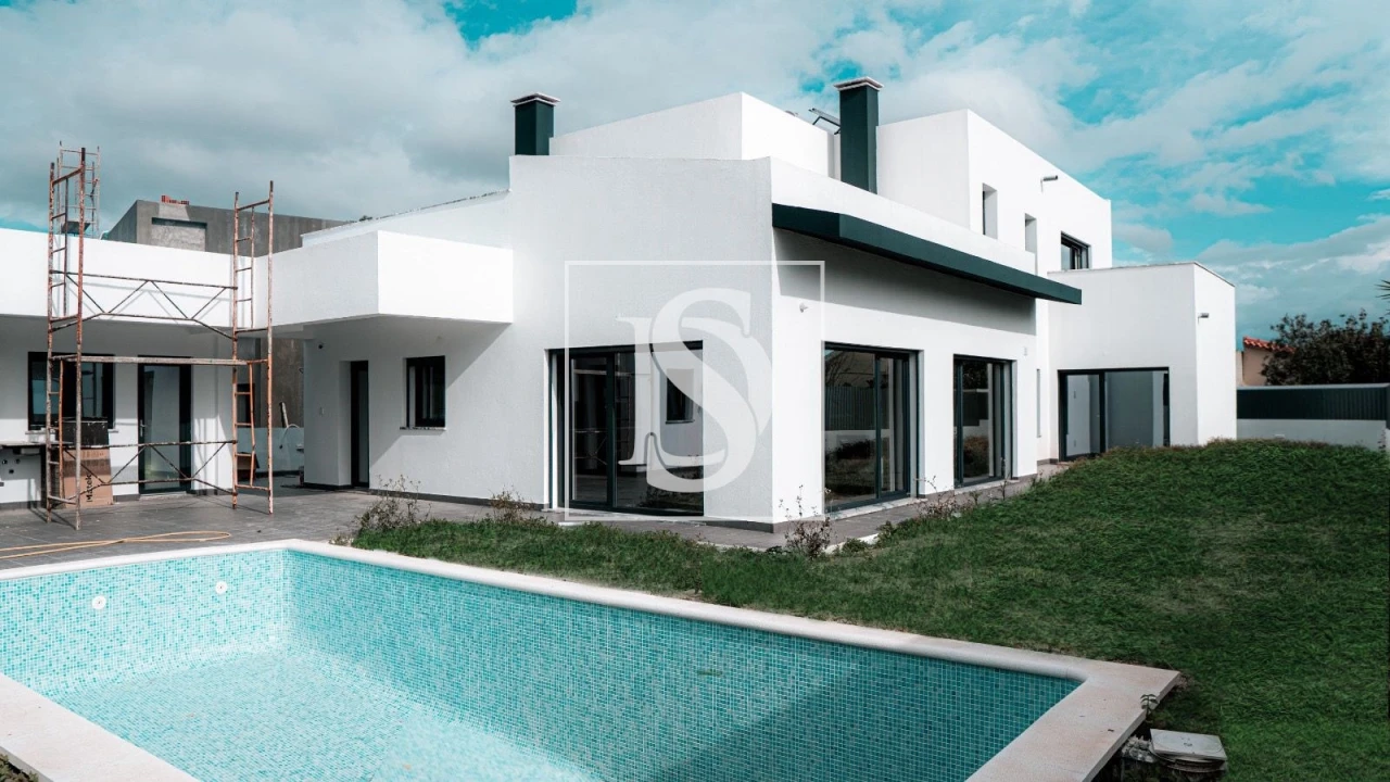 Moradia T4 para Venda em Azeitão (São Lourenço e São Simão) Foto 1