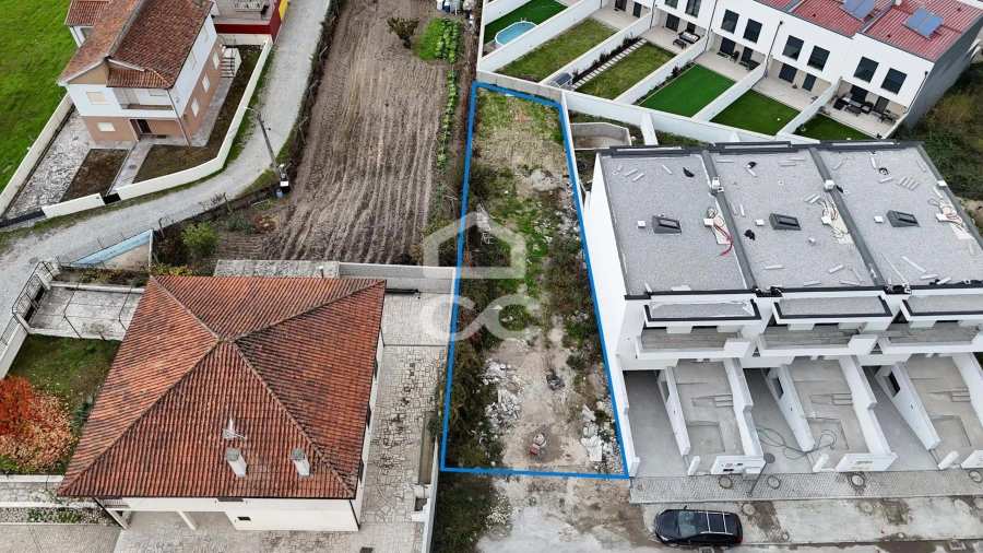 Terreno para Venda em Santa Cruz/Trindade e Sanjurge Foto 1