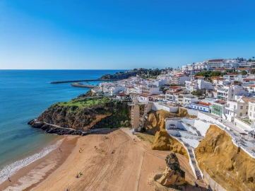 Moradia T5 para Venda em Albufeira e Olhos de Água