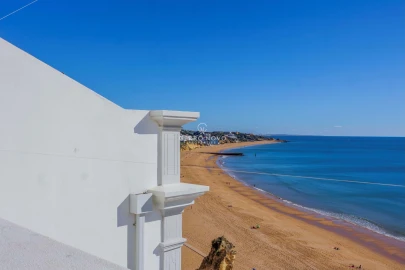 Moradia T5 para Venda em Albufeira e Olhos de Água