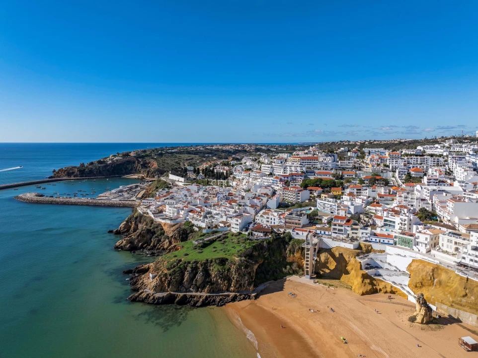 Moradia T3 para Venda em Albufeira e Olhos de Água Foto 2