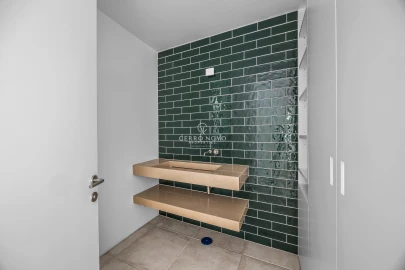 Moradia T8 para Venda em Albufeira e Olhos de Água