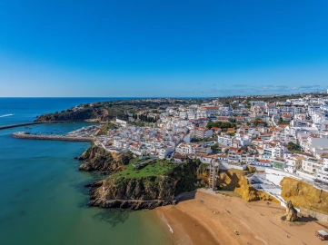 Moradia T8 para Venda em Albufeira e Olhos de Água