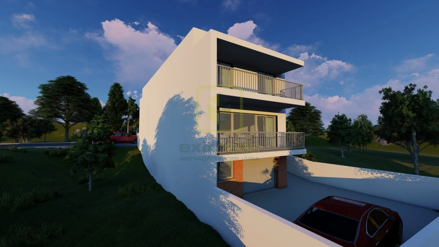 Moradia T4 para Venda em Tavarede Foto 3