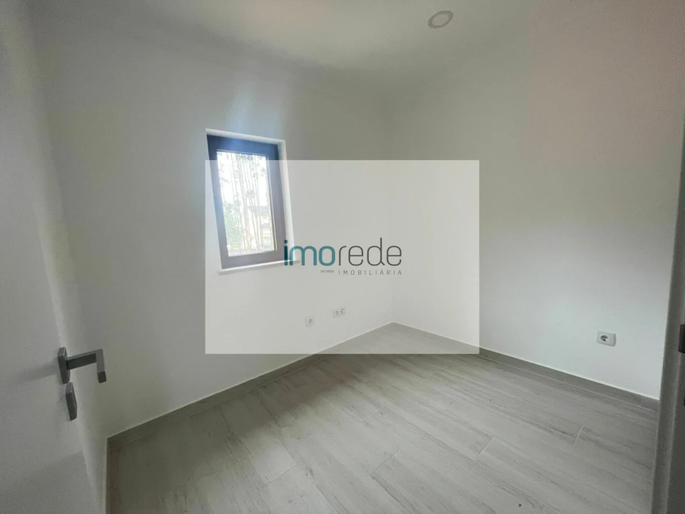 Moradia T3 para Venda em Fatima Foto 15