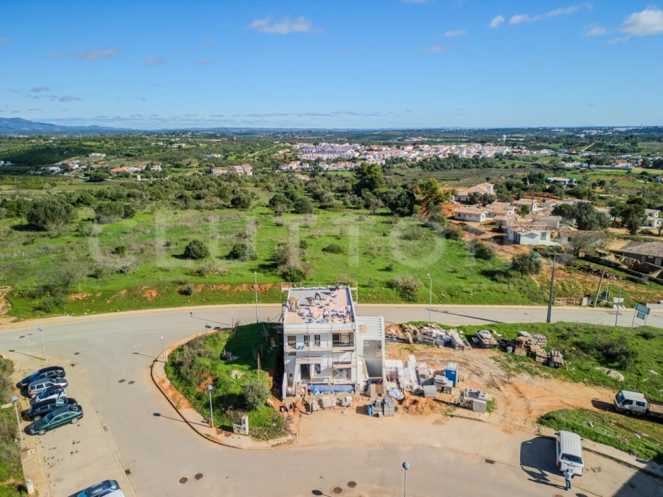 Moradia T4 para Venda em Mexilhoeira Grande Foto 6