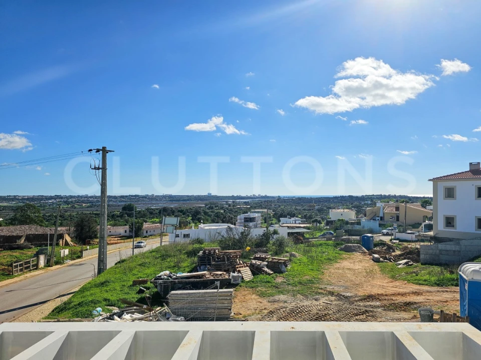 Moradia T4 para Venda em Mexilhoeira Grande Foto 9