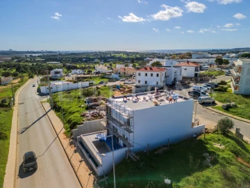 Moradia T4 para Venda em Mexilhoeira Grande