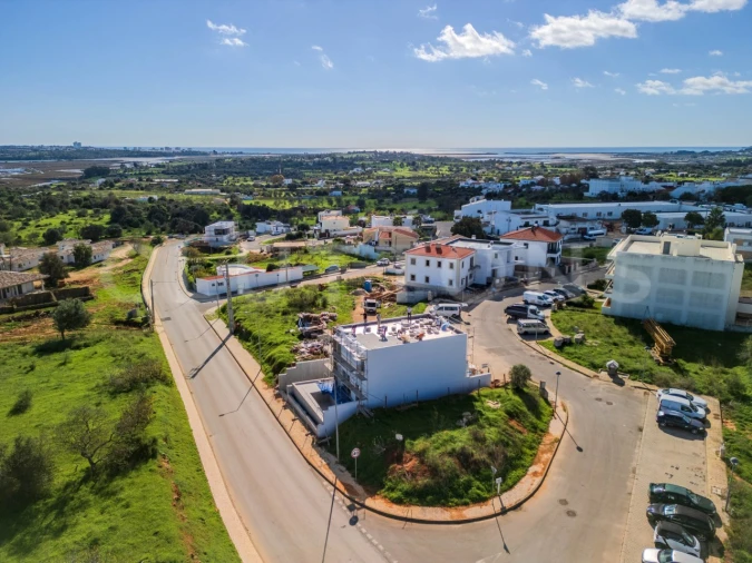 Moradia T4 para Venda em Mexilhoeira Grande Foto 33