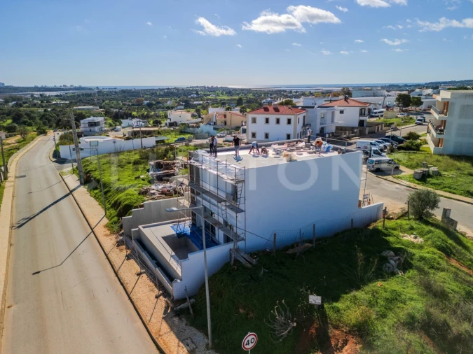 Moradia T4 para Venda em Mexilhoeira Grande Foto 44