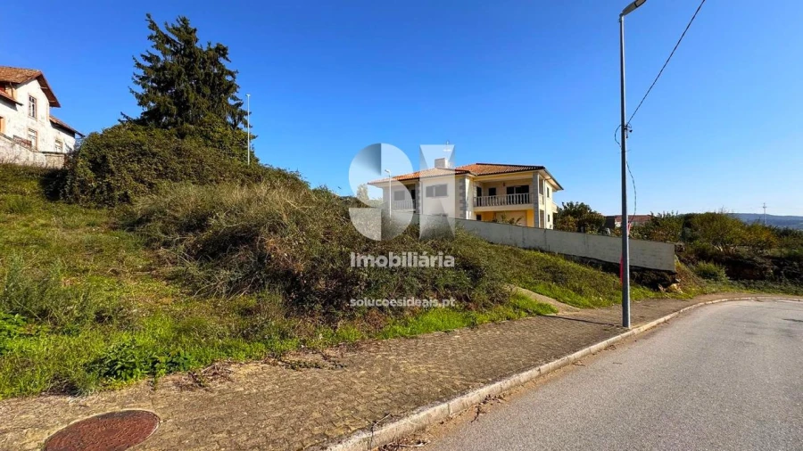 Terreno para Venda em Sabrosa Foto 6